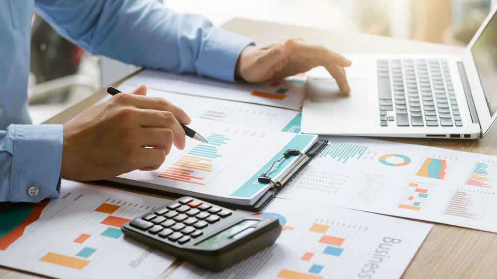 How to Handle Cash Flow in Challenging Times